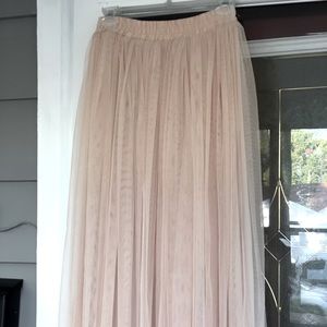 Boutique taupe tulle skirt size small